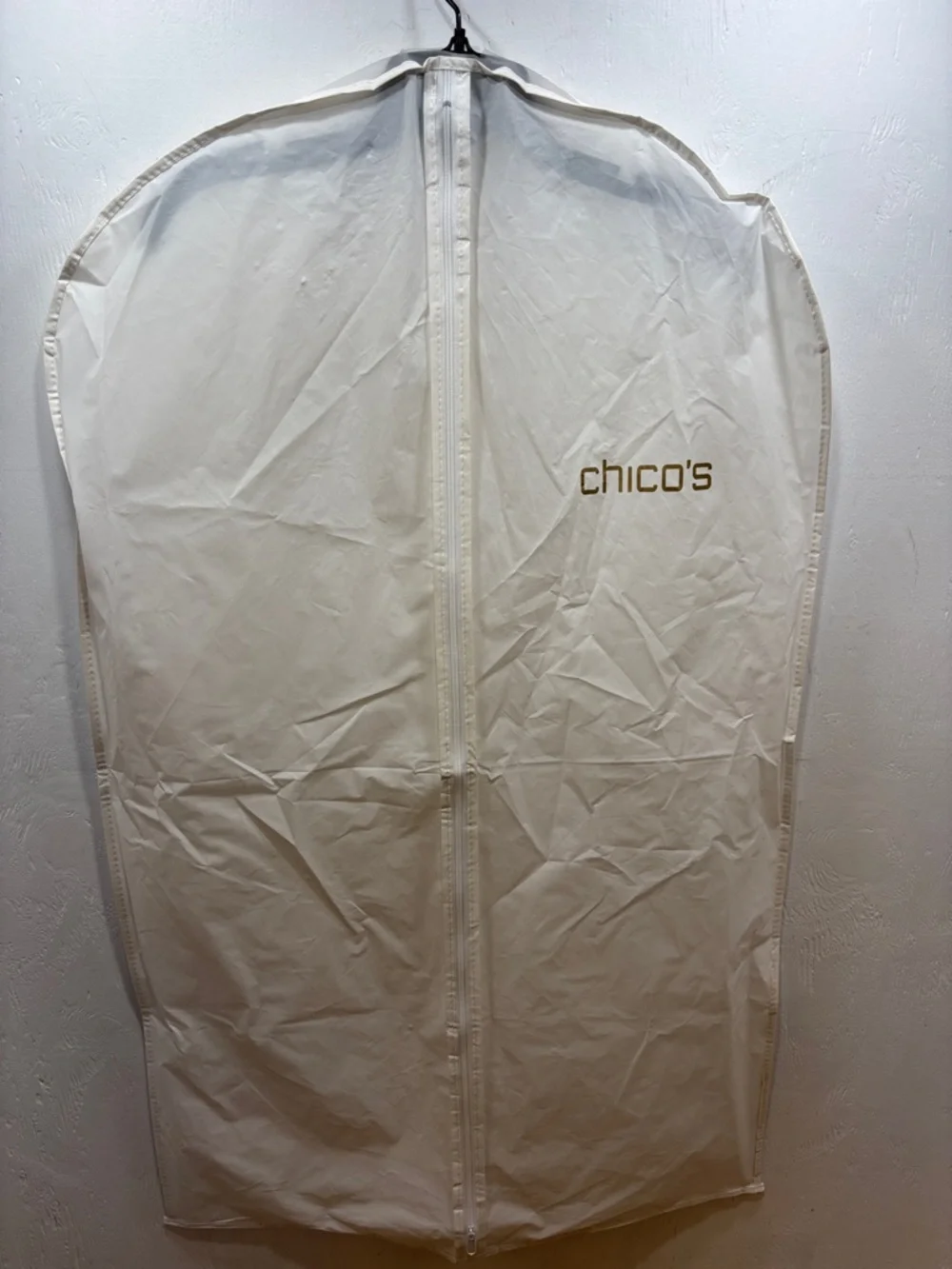 Chico's Cream Protective Garment Bag with Logo
